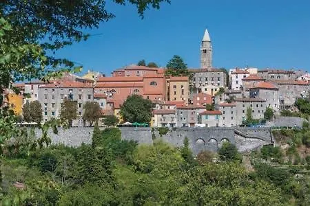 Apartment Quiet Getaway Koromačno 克罗地亚
