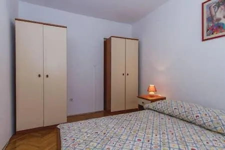 Apartment Quiet Getaway Koromačno